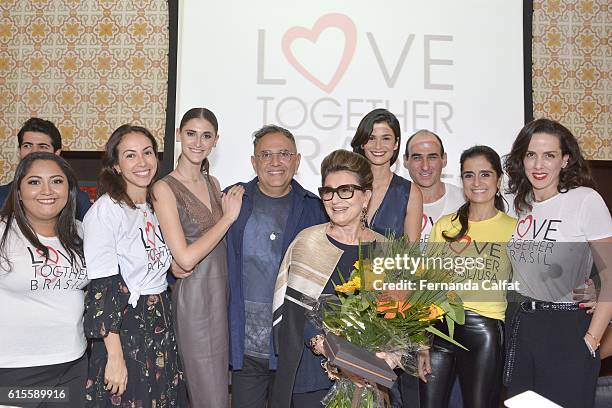 Daiane Conterato,Fernanda Calfat,Costanza Pascolato, Ana Izabel Carvalho Pinto,Amir Slama,Paulo Borges, Carol Ribeiro,Simony,Fernanda Consorte attend...