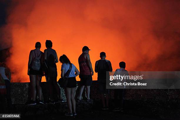 volcán masaya - masaya volcano fotografías e imágenes de stock