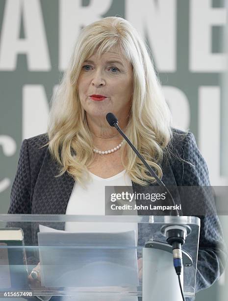 Kate Macdonald Butler 31 Kate Mcdonald Butler Stock Photos, High-Res Pictures, and Images ...