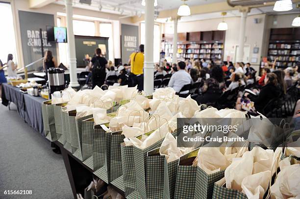 Kate Macdonald Butler Kate Macdonald Butler Photos and Premium High Res Pictures - Getty Images
