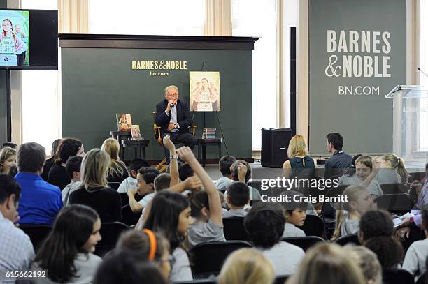 Kate Macdonald Butler Anne Of Green Gables Reading Photos and Premium High Res Pictures ...