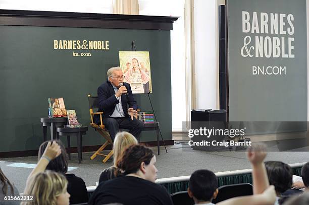 Kate Macdonald Butler Anne Of Green Gables Reading Photos and Premium High Res Pictures ...