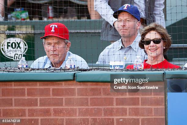 Bushside Ranger Laura 91 George And Laura Bush Texas Rangers Photos & High Res Pictures ...