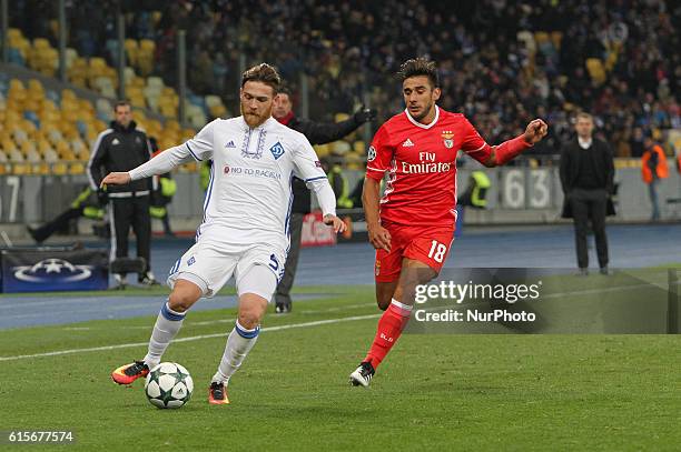 Dynamo's Antunes vies with Eduardo Salvio of SL Benfica FC during UEFA Champions League Group B match at NSK Olimpiyskyi in Kyiv, Ukraine, October...
