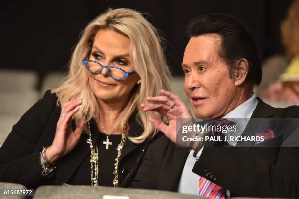 Entertainer Wayne Newton and wife Kathleen McCrone attend the third and final US presidential debate between Democratic nominee Hillary Clinton and...