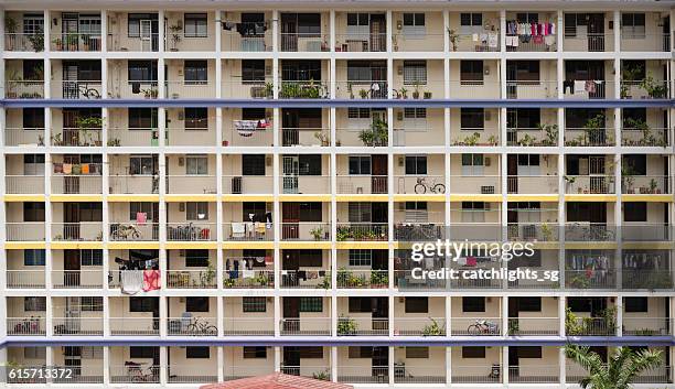 48 unidades de apartamentos de vivienda pública, singapur - fachada arquitectónica fotografías e imágenes de stock