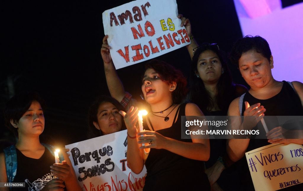 ELSALVADOR-VIOLENCE-WOMEN-PROTEST