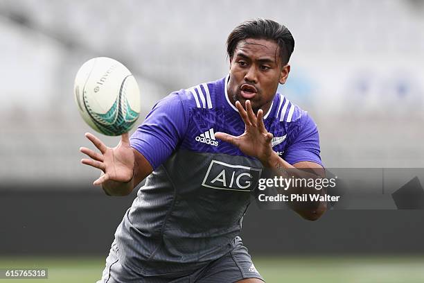 Julian Savea of the All Blacks takes a pass during a New Zealand All Blacks training session on October 20, 2016 in Auckland, New Zealand.