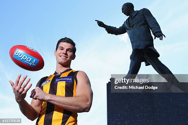 New recruit Jaeger O'Meara poses during a Hawthorn Hawks AFL media opportunity at Waverley Park on October 20, 2016 in Melbourne, Australia.