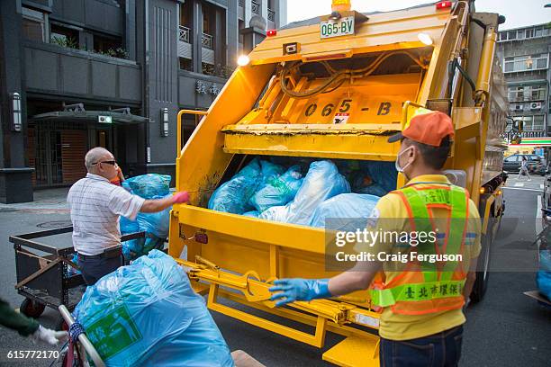 Garbage Deposit Food Waste Truck Photos and Premium High Res Pictures - Getty Images