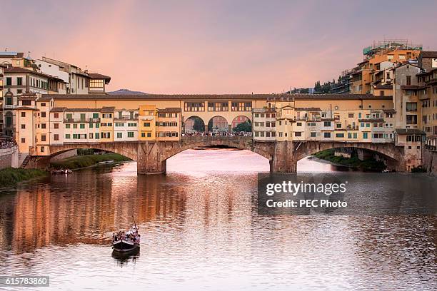 river arno and ponte vecchio in florence - river arno stock pictures, royalty-free photos & images