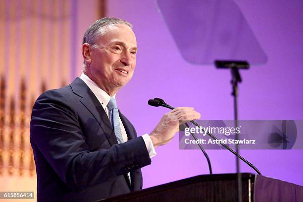 Robert Grossman speaks on stage during NYU Langone 2016 Perlmutter Cancer Center Gala at The Plaza on October 19, 2016 in New York City.