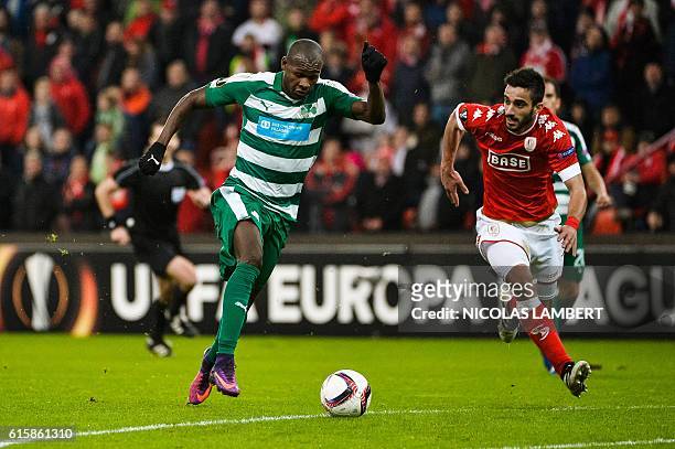Panathinaikos' Colombian forward Victor Ibarbo controls the ball before scoring during the Europa League group G football match between Standard de...