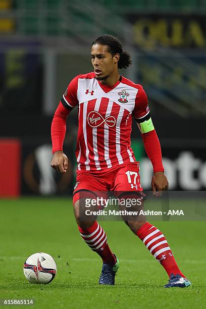 Virgil van Dijk of Southampton in action during the UEFA Europa League match between FC Internazionale Milano and Southampton FC at Giuseppe Meazza...