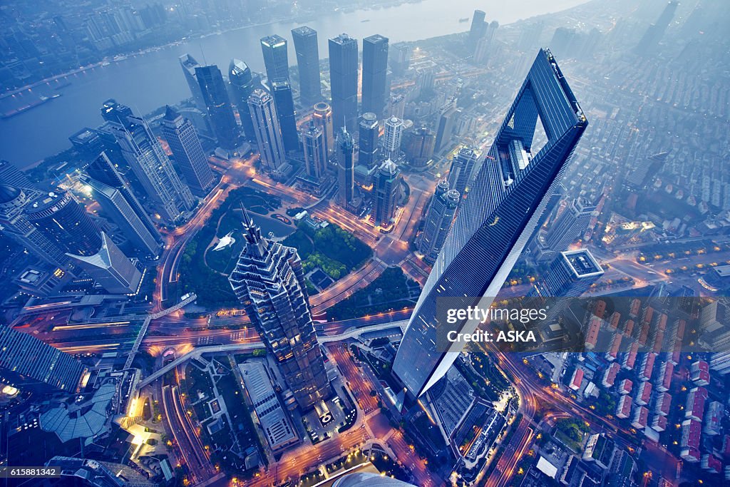 Vista aérea de shanghai en la noche