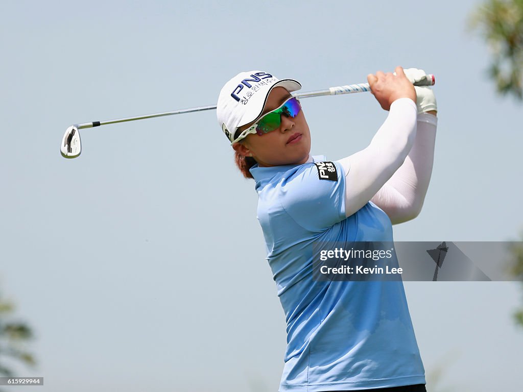 Li Amy Yan Amy Yan of Republic of Korea tee off at Blue Bay LPGA during Round 1 ...
