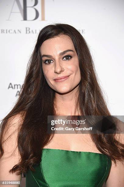 Ariana Rockefeller Fall Photos and Premium High Res Pictures - Getty Images