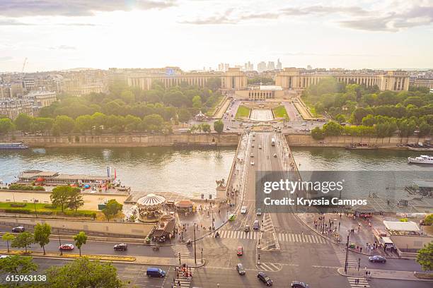 aerial view of trocadero and seine river as seen from the eiffel tower. paris, france - tourism drop in paris foto e immagini stock