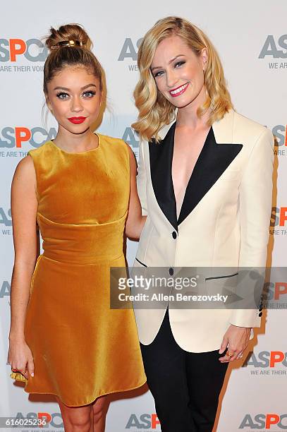 Actresses Sarah Hyland and Beth Behrs attend ASPCA Benefit event at Private Residence on October 20, 2016 in Los Angeles, California.