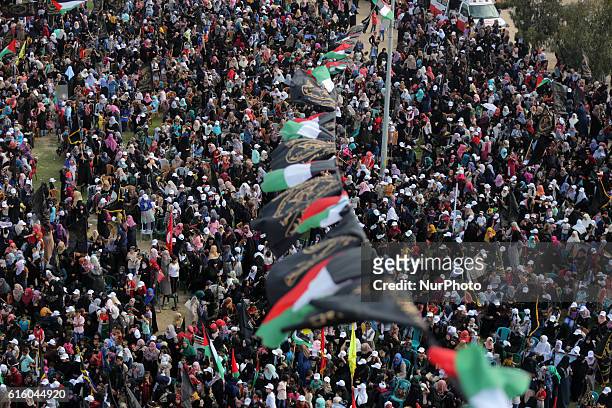 Palestinians attend a rally marking the 29th anniversary of the foundation of the Islamic Jihad movement in Gaza City October 21, 2016.
