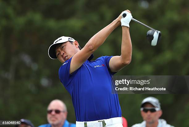 David Lipsky of USA tees off on the 12th hole during day two of the Portugal Masters at Victoria Clube de Golfe on October 21, 2016 in Vilamoura,...