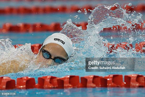 Boglarka Kapas of Hungary competes in the Women's Freestyle 800m Final during the 2016 FINA Swimming World Cup at OCBC Aquatic Centre on October 21,...