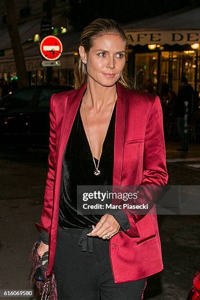 Model Heidi Klum is seen on Boulevard Saint Germain as she leaves the 'Brasserie Lipp' restaurant on October 21, 2016 in Paris, France.