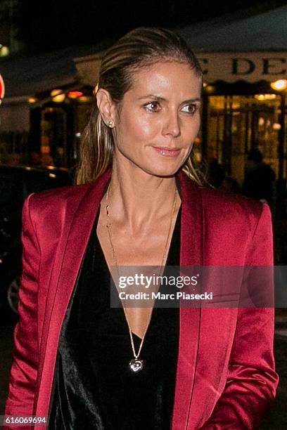 Model Heidi Klum is seen on Boulevard Saint Germain as she leaves the 'Brasserie Lipp' restaurant on October 21, 2016 in Paris, France.