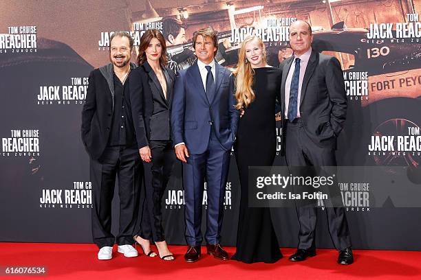 Producer Edward Zwick, canadian actress and model Cobie Smulders, US actor Tom Cruise, US actress Danika Yarosh and US producer Don Granger attend...