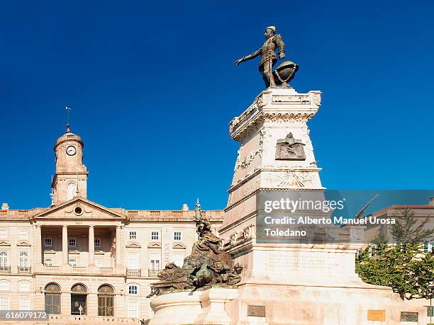 portugal, porto, stock exchange palace ans statue - peace palace stock-fotos und bilder