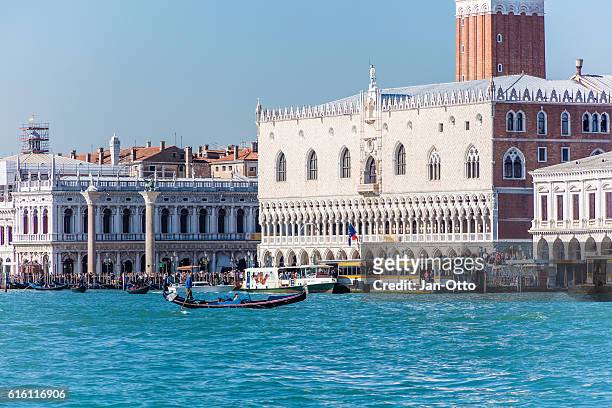 doge`s palace in venice - doge's palace venice stock pictures, royalty-free photos & images