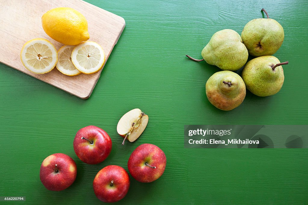 Birne, Zitrone, Apfel - Fruchtmischung für frischen Saft