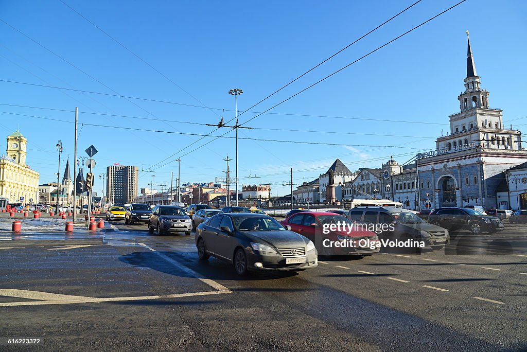 Traffic on Komsomolskaya Square near Kazansky railway station