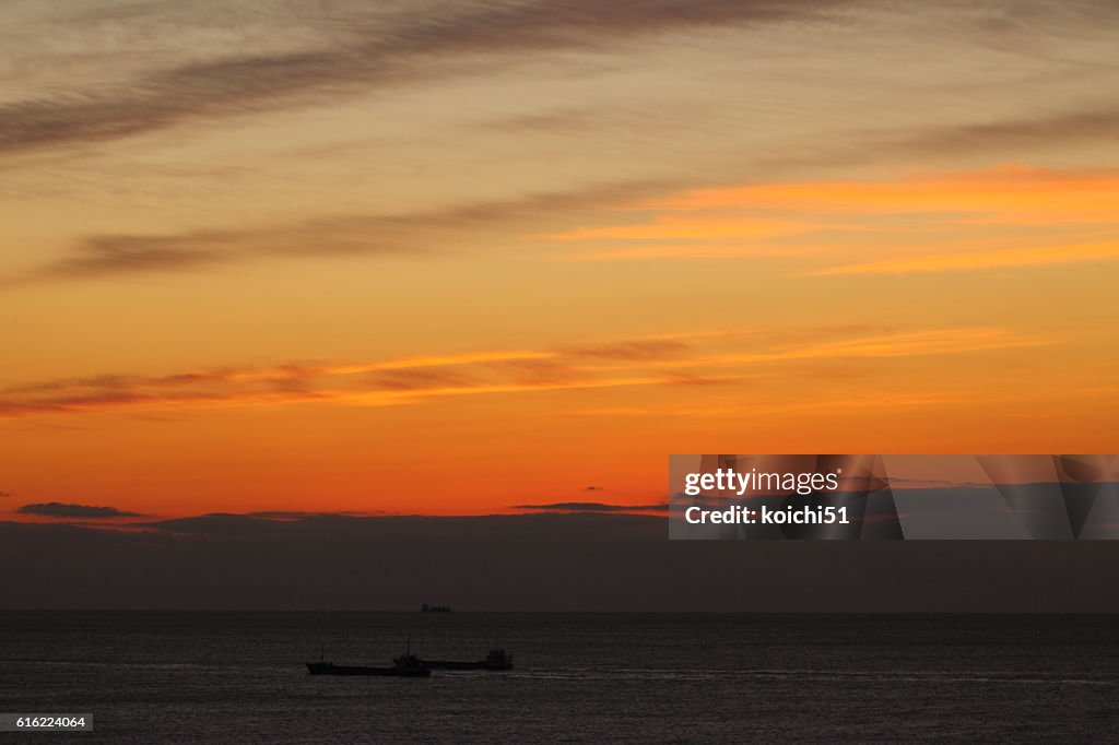 The Pacific before the daybreak