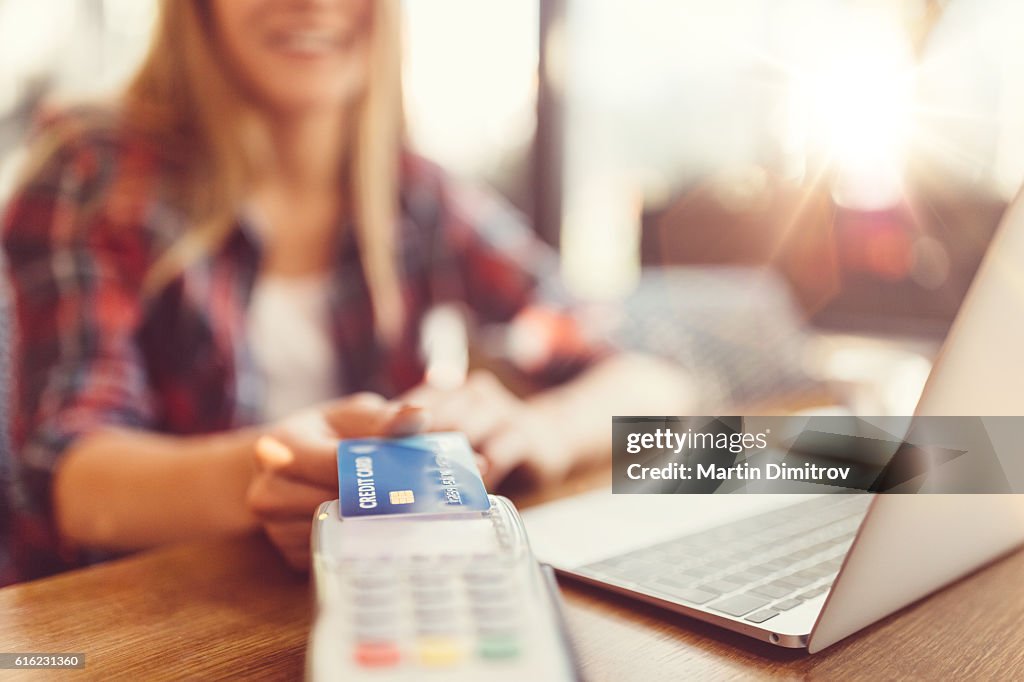 Contactless credit card payment