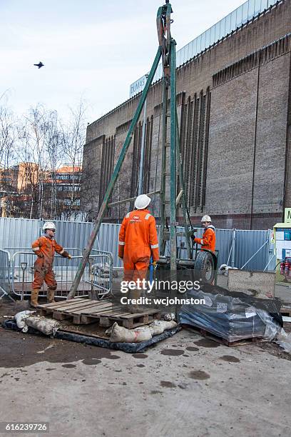 Drill Engineers Using Rig Excavator Drilling Rig Photos and Premium High Res Pictures - Getty Images