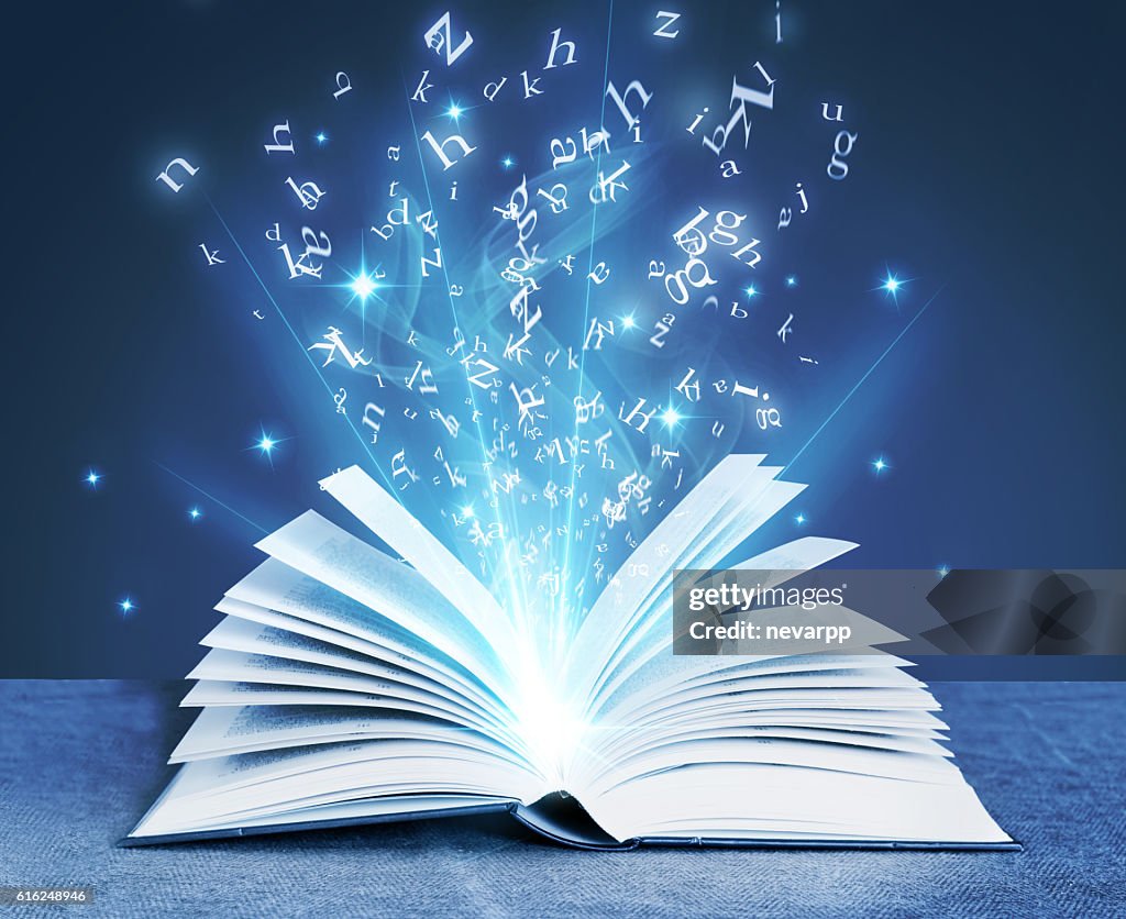 Blaues magisches Buch