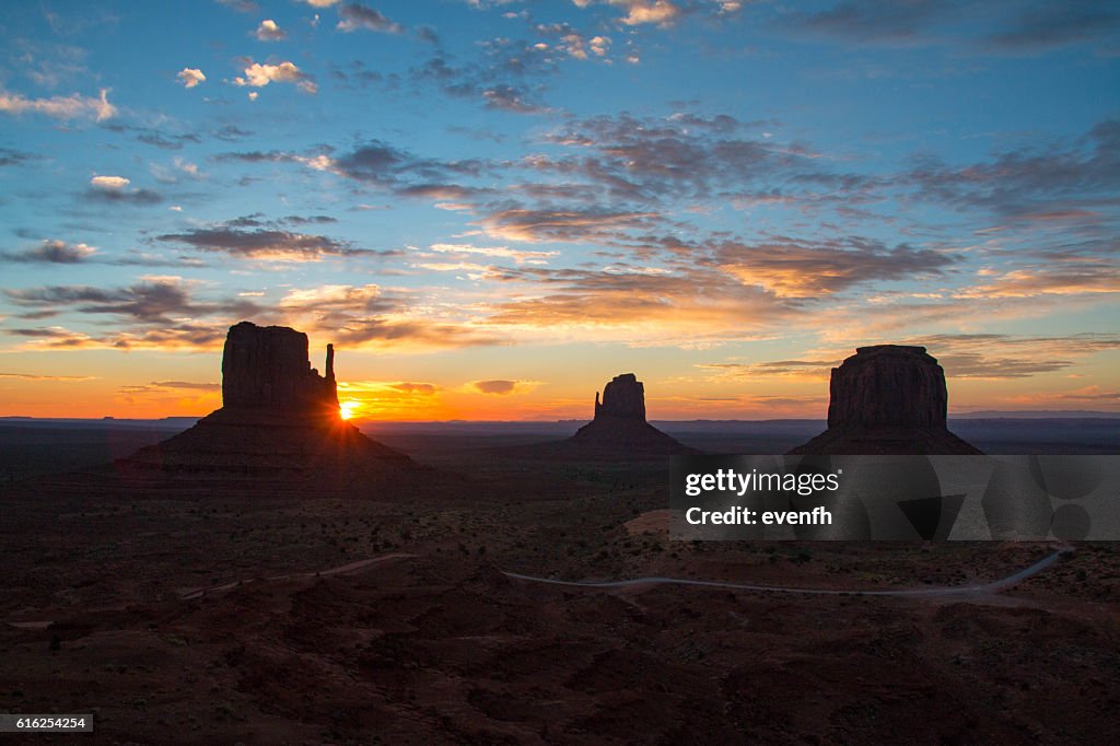 Monument Valley on the border between Arizona and Utah