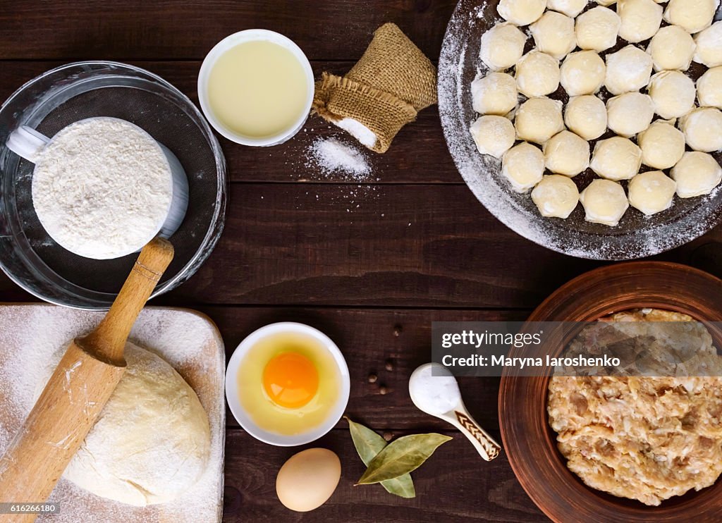 Russische traditionelle Gericht - pelmeni