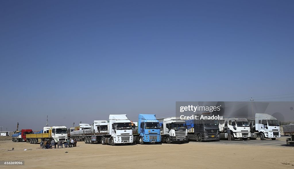 Queued vehicles outside Kirkuk as clashes continue after Daesh attacks