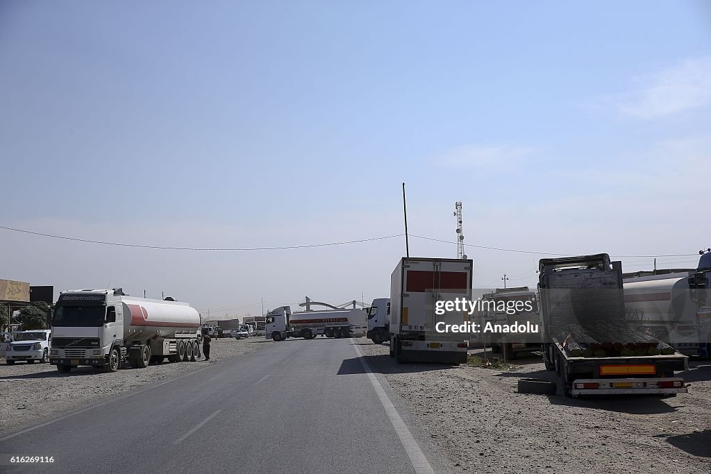 Queued vehicles outside Kirkuk as clashes continue after Daesh attacks