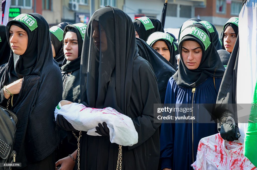 Muslime weltweit markieren Ashura Istanbul schiitische Gemeinschaft.