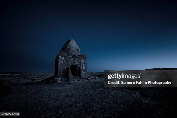 tomb of sidi daoud by night - mausoléu - fotografias e filmes do acervo