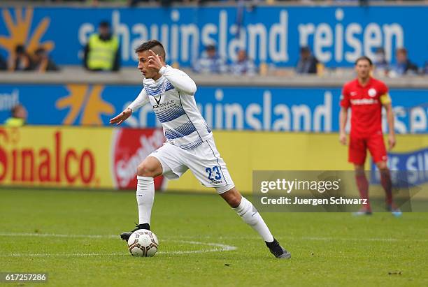 Fabian Schnellhardt of Duisburg controls the ball during the third league match between MSV Duisburg and Hansa Rostock at Schauinsland-Reisen-Arena...