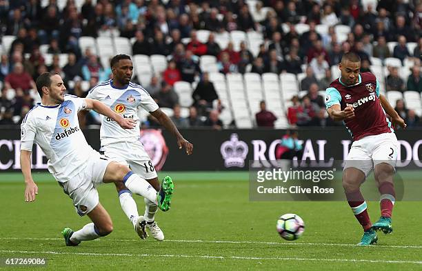 Winston Reid of West Ham United scores his sides first goal during the Premier League match between West Ham United and Sunderland at Olympic Stadium...