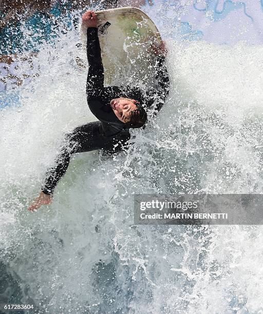 Flowrider Photos and Premium High Res Pictures - Getty Images