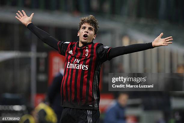 Manuel Locatelli of AC Milan celebrates after scoring the opening goal during the Serie A match between AC Milan and Juventus FC at Stadio Giuseppe...