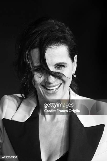 Juliette Binoche walks a red carpet for 'The English Patient - Il Paziente Inglese' during the 11th Rome Film Festival at Auditorium Parco Della...