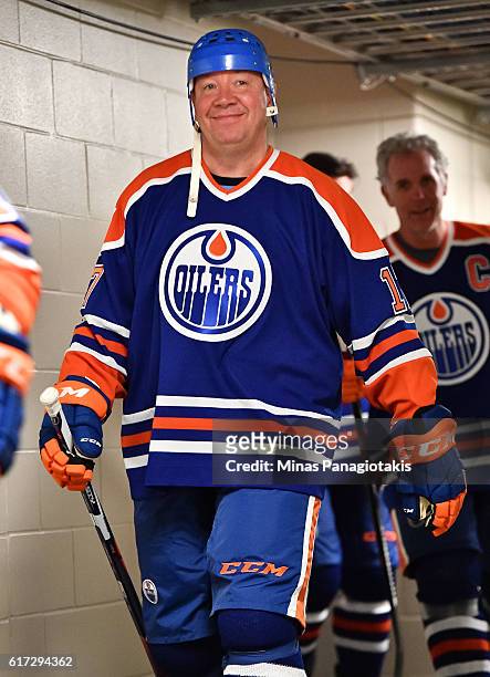 Jari Kurri of the Edmonton Oilers alumni takes to the ice in advance of the 2016 Tim Hortons NHL Heritage Classic alumni game at Investors Group...
