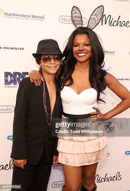 Actress Keesha Sharp attends Starlight's Dream Halloween 2016 on October 22, 2016 in Los Angeles, California.